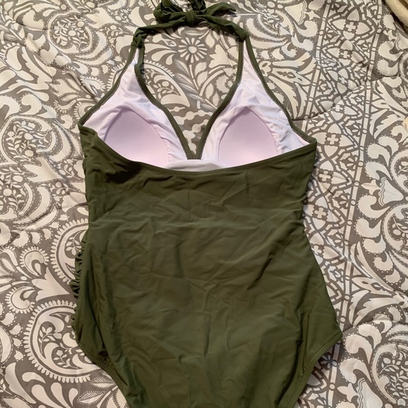 One piece bathing suit - Picture 2 of 2